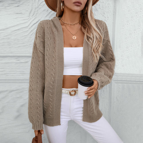 Damen Strickjacke mit Kapuze und feinem Zopfstrick EB
