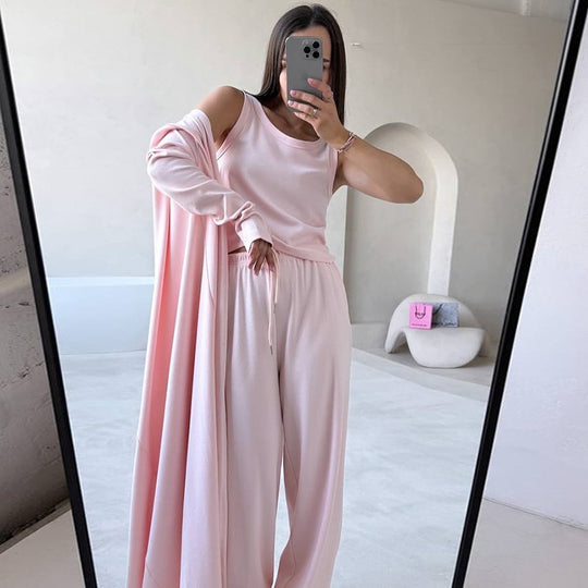 Damen Loungewear-Kombination mit weitem Schnitt und cropped Oberteil EB