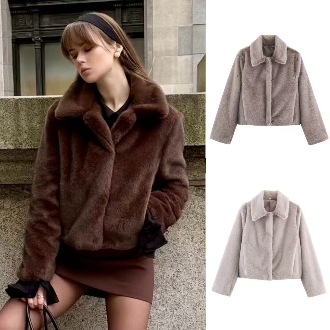 Damen nan kurz geschnittene vegane Webpelz-Jacke mit breitem Umlegekragen und verdeckter Druckknopfleiste EB