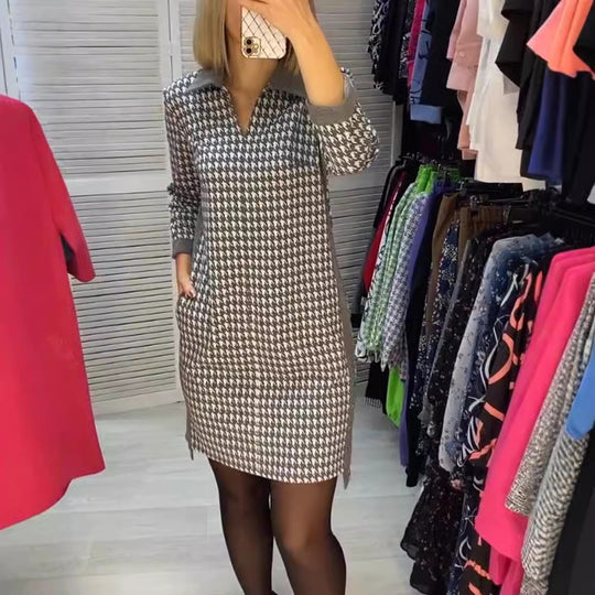 Damen nan Hahnentritt-Strickkleid mit umgelegtem Kragen, V-Ausschnitt, Eingrifftaschen und seitlichen Schlitzen EB