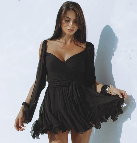 EB | Langärmeliges Neckholder-Kleid aus Mesh