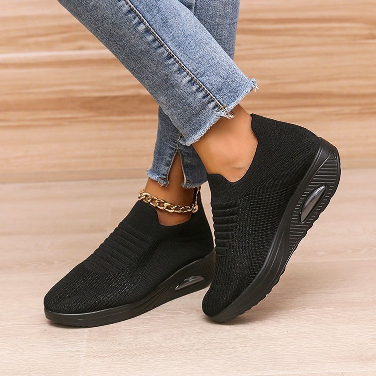 Damen Sportliche Slip-On Sneakers mit elastischem Obermaterial und dämpfender Sohle EB