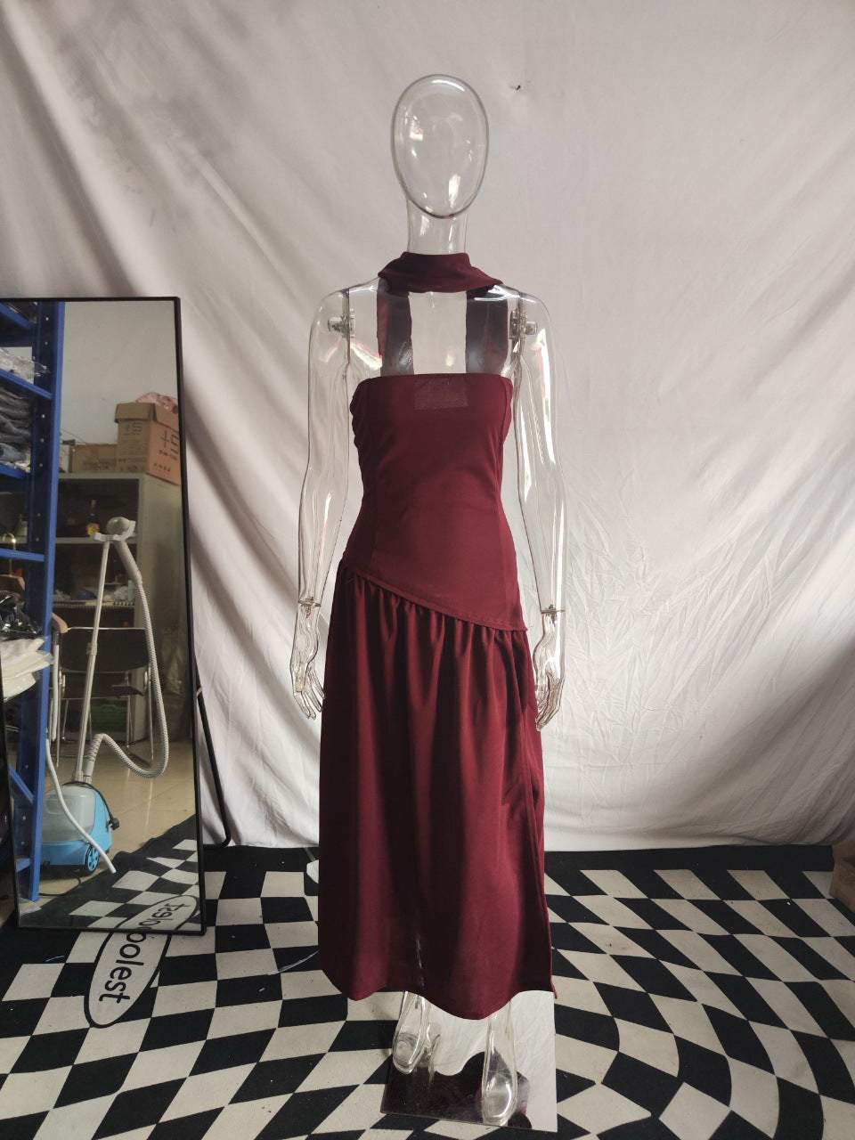 Damen Maxikleid mit schulterfreiem Design und dekorativem Wickelausschnitt EB