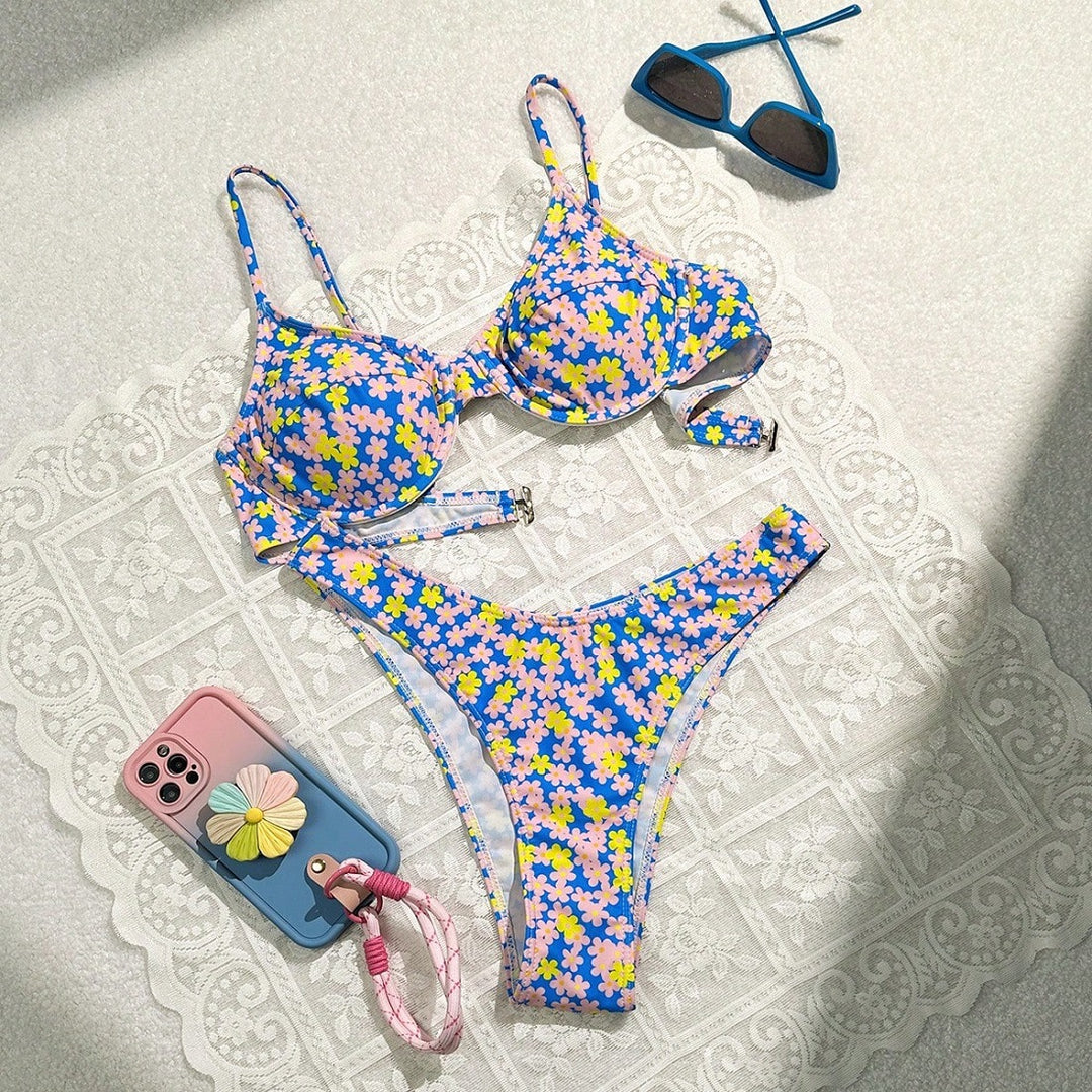 Damen Bademode mit floralem Design und raffinierten Trägern EB