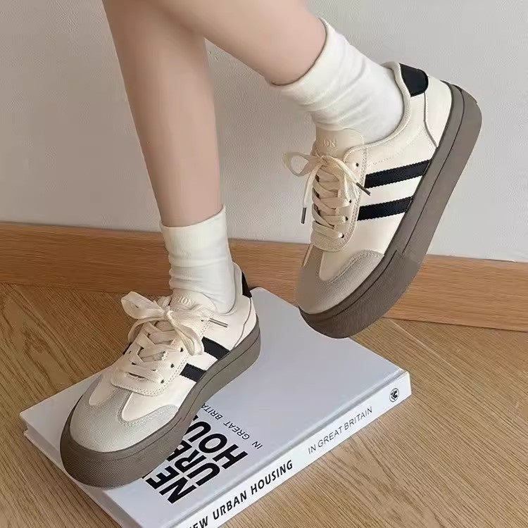 Damen Plattform Sneakers mit sportlichem Design und rutschfester Sohle EB