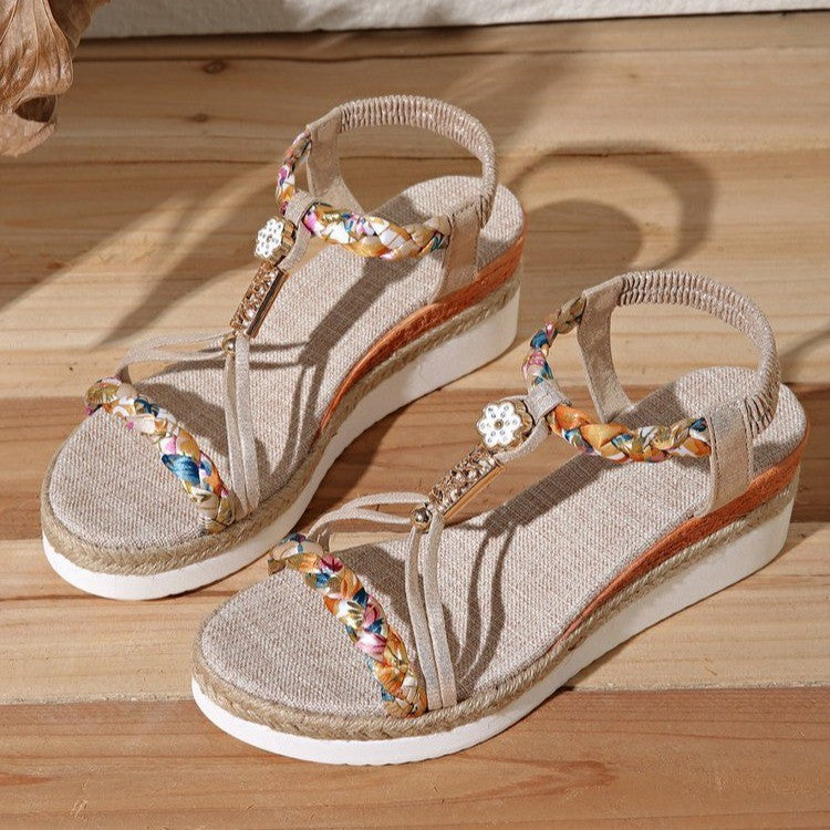 Damen Wedge-Sandaletten mit floralen Verzierungen und komfortablem Fußbett EB