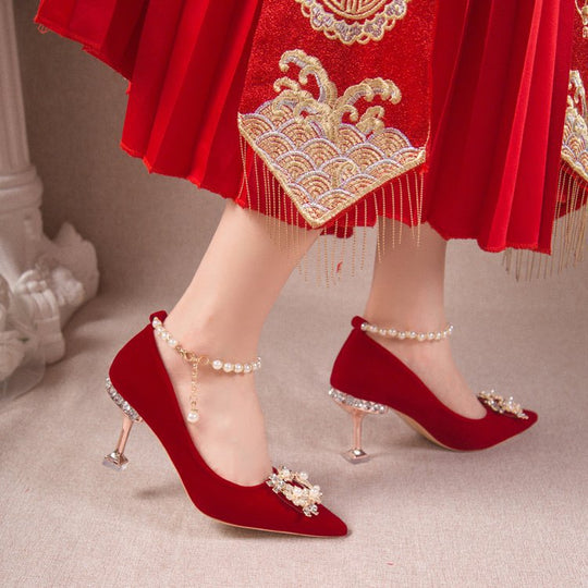 Damen elegante spitze Pumps mit funkelndem Schmuckdetail EB
