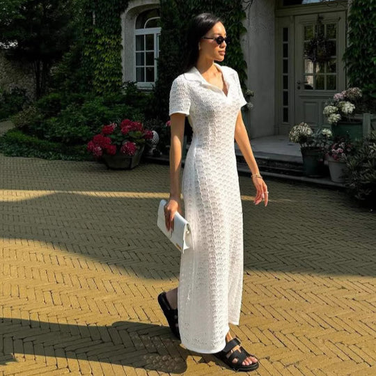 Damen Strickkleid mit raffiniertem Lochmuster und Polo-Kragen EB