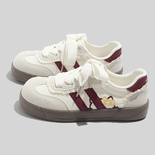 Damen Sportliche Sneaker mit verspieltem Design und einzigartigen Applikationen EB