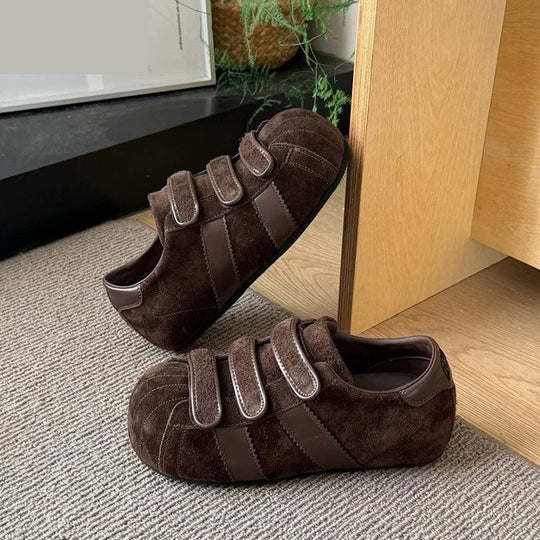 Damen Clogs mit praktischem Klettverschluss und weichem Wildlederobermaterial EB