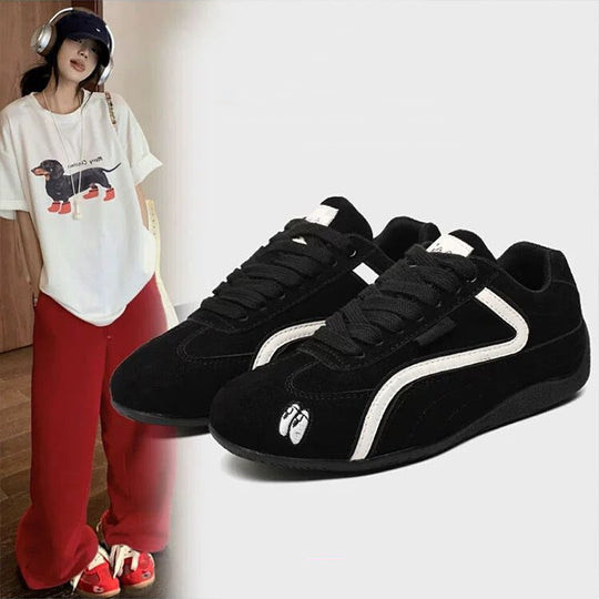 Damen Sportliche Sneakers mit kreativem Design EB