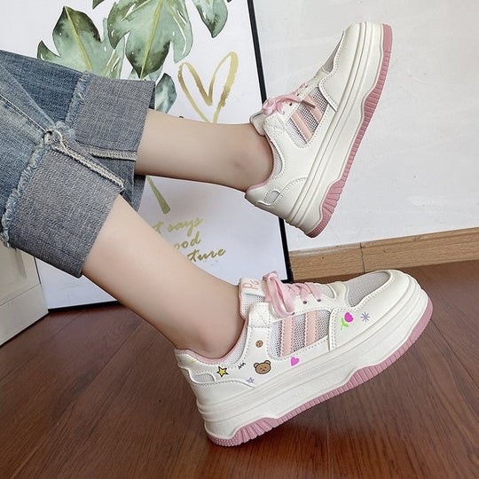 Damen modische Sneakers mit einzigartigen Verzierungen und komfortabler Dämpfung EB