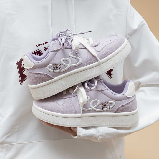 Damen Komfortable Freizeitsneaker mit modischem Stickereidesign EB