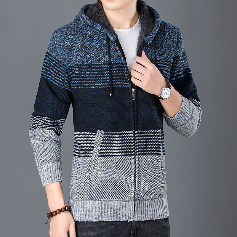 Herren Strickjacke mit Kapuze und modernen Blockstreifen EB