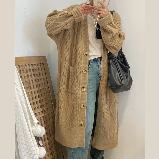 Damen Strickjacke mit Zopfmuster und Knopfverschluss EB