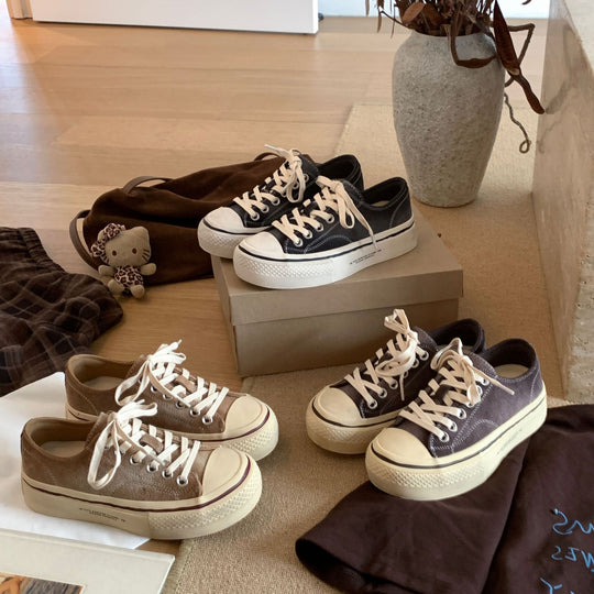 Damen Sneaker im modernen Used-Look mit einer stabilen Gummisohle und atmungsaktiver Stoffoberfläche EB