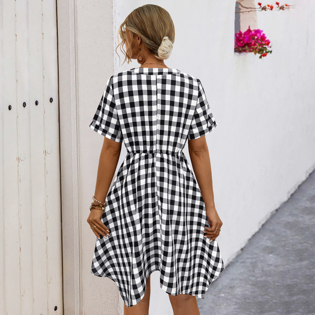 Damen Midikleid mit V-Ausschnitt, tailliertem Kordelzug und karierter Optik EB