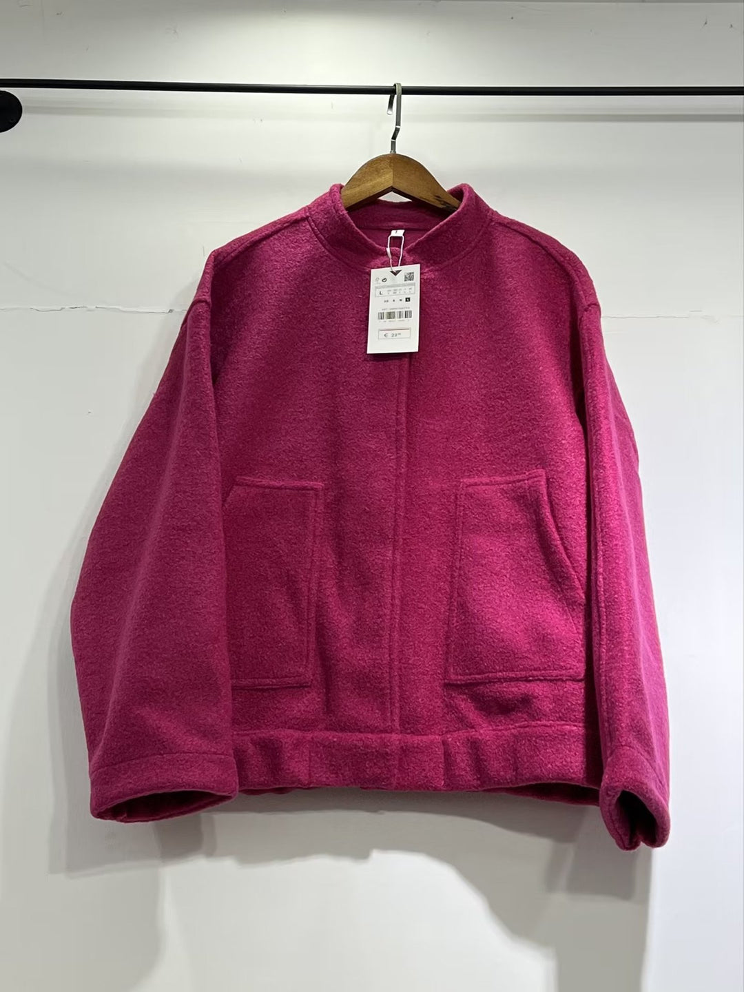 Damen gemütliche und stylische Fleecejacke mit großen aufgesetzten Taschen EB