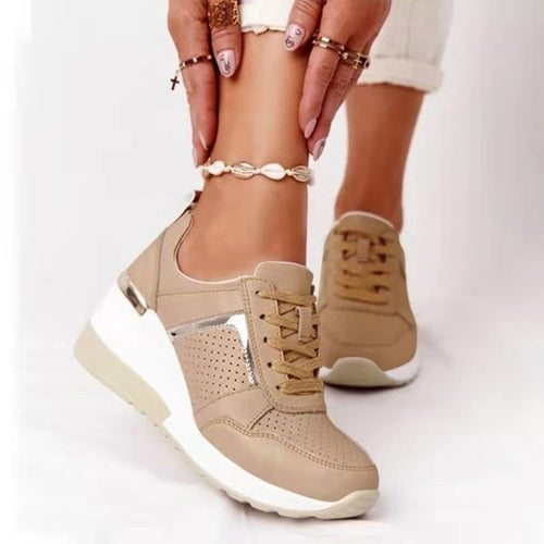 Damen Wedge Sneakers mit atmungsaktiver Oberflächenstruktur und modischem Metallic-Detail EB