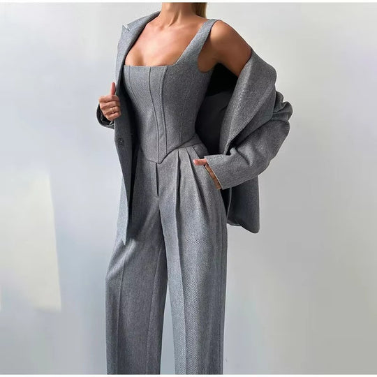 Damen Blazer-Anzug mit figurbetontem Oberteil und weiten Beinen EB