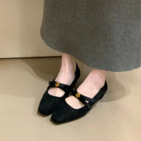 Damen Halbschuhe mit elegantem Riemen und angenehm gepolstertem Fußbett EB