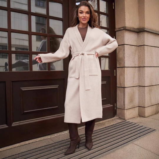 Damen Strickmantel mit Gürtel und praktischen Taschen EB