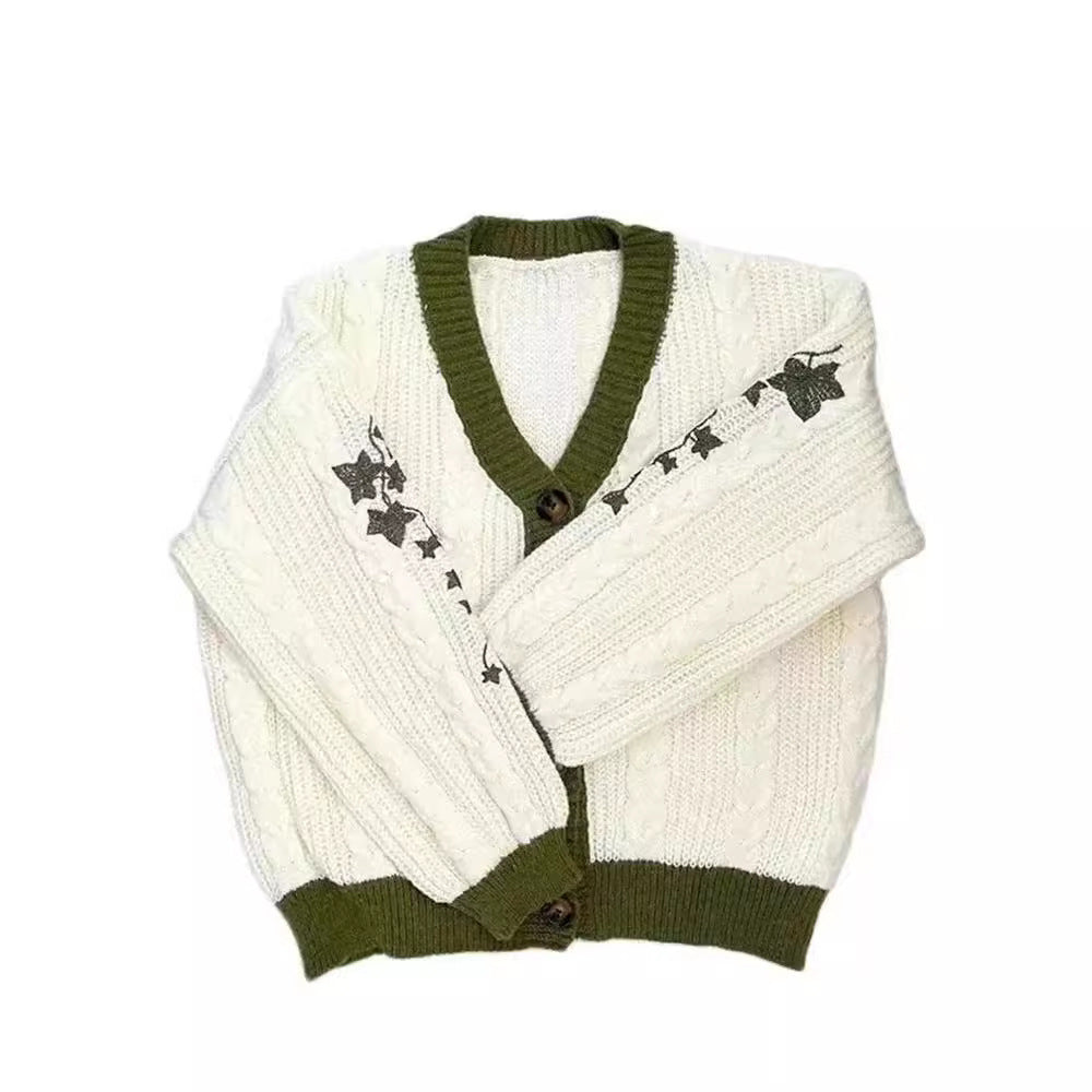 Damen nan gestrickter Oversize-Cardigan mit Zopfmuster, V-Ausschnitt, Knopfleiste und floraler Ärmelstickerei EB