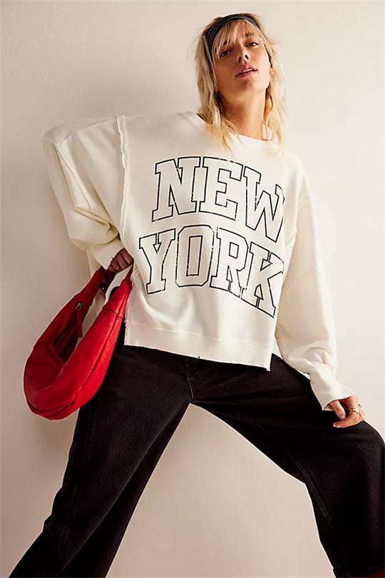 Damen oversized Sweatshirt mit Rüben-Print, ausgefransten Nahtakzenten und Daumenlochärmeln Eichborn Berlin