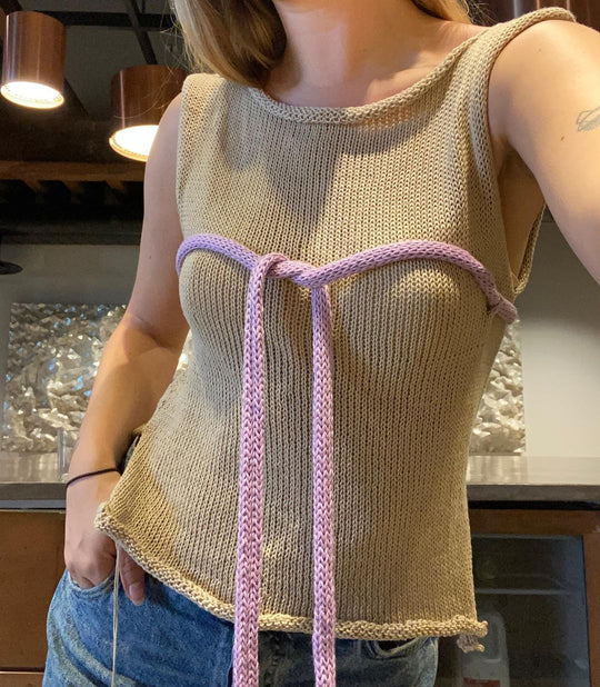 Damen Strickoberteil mit raffinierten Knoten- und Schleifendetails EB