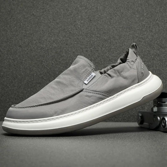 Damen Slip-On Sneakers mit elastischem Komfort und rutschfester Sohle EB