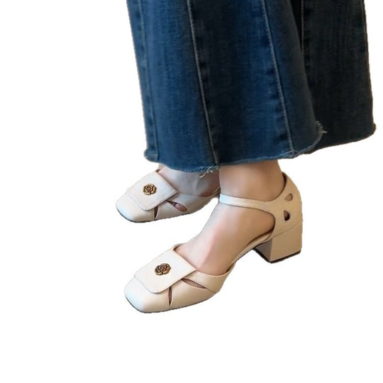 Damen Elegante Riemchen-Pumps mit quadratischer Zehenpartie und dekorativem Detail EB