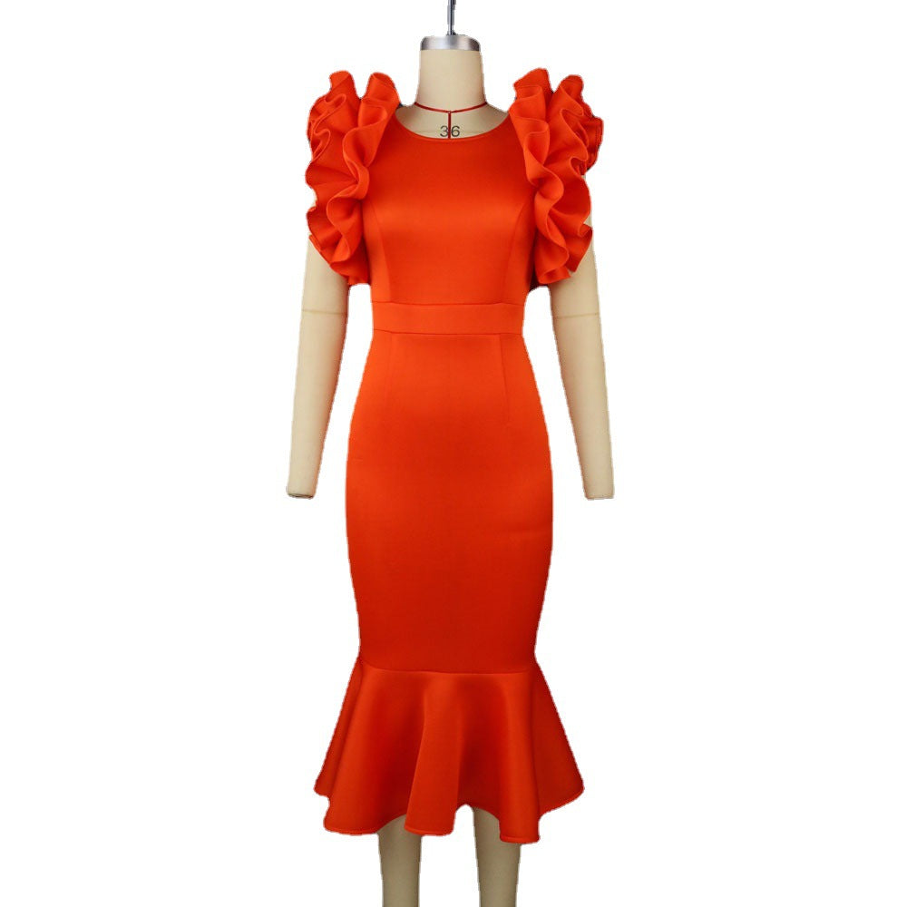 Damen figurbetontes Kleid mit voluminösen Rüschensäumen EB