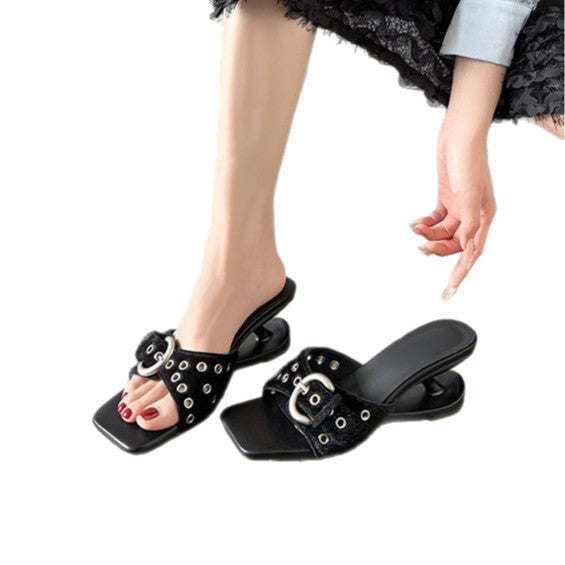 Damen Offene Sandalen mit dekorativem Schnallen-Detail und modischem Riemendesign EB