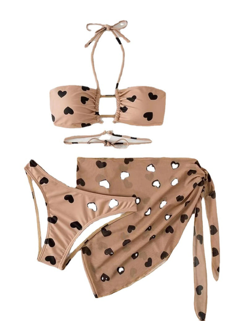 Damen Bikini-Set mit verspieltem Herzmuster und elegantem Wickelrock EB