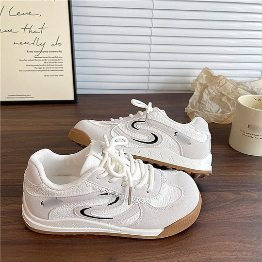 Damen Sneaker mit detailreicher Spitze und atmungsaktiver Struktur EB