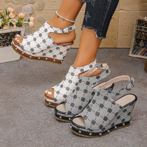 Damen Hohe Wedge-Sandalen mit modischem Schnitt und eleganten Details EB