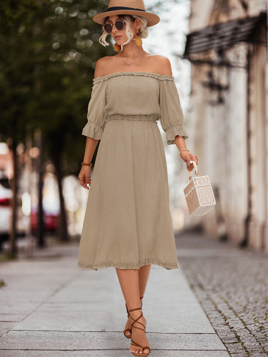 Damen Off-Shoulder Maxikleid mit elastischem Tailleneinsatz und Rüschendetails EB