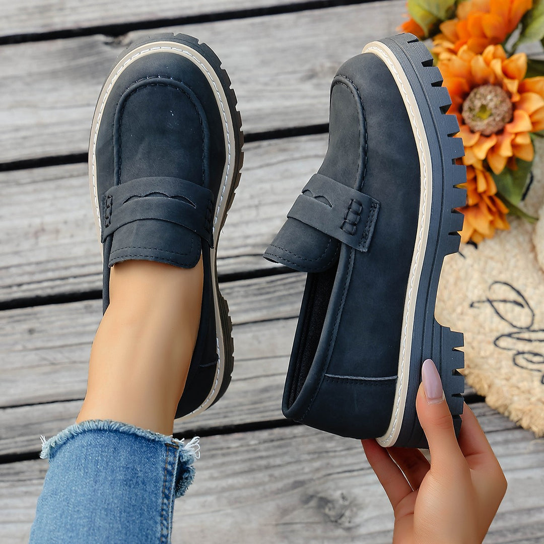 Damen Mokassin-Slipper mit rutschfester Profilsohle und modischer Lederoberfläche EB