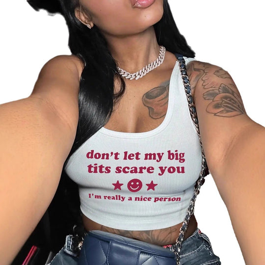 Damen Crop-Top mit kreativem Statementdruck EB