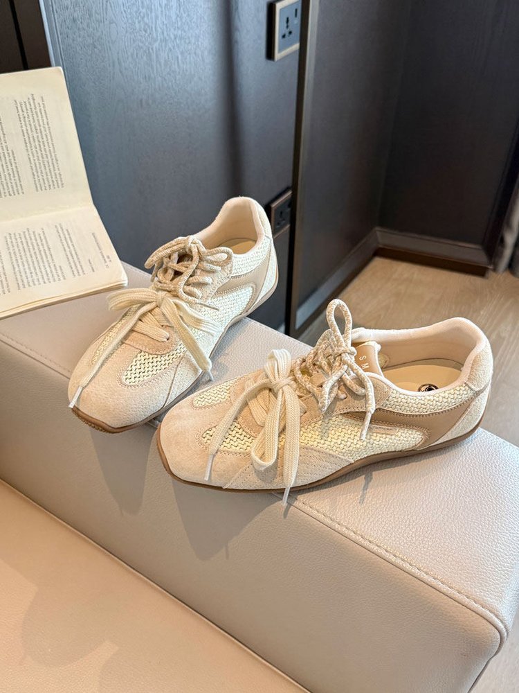 Damen atmungsaktive Lifestyle-Sneaker mit luxuriösem Wildleder-Obermaterial und flexiblem Sohlenprofil EB