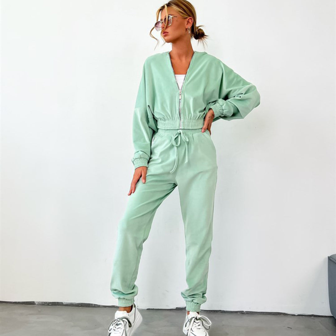 Damen luxuriöses Samt-Jogginganzug-Set mit Kapuze, Reißverschluss und tailliertem Kordelzug Eichborn Berlin