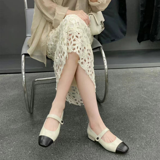 Damen Ballerinas mit elegantem Riemchen und goldener Zehenkappe EB