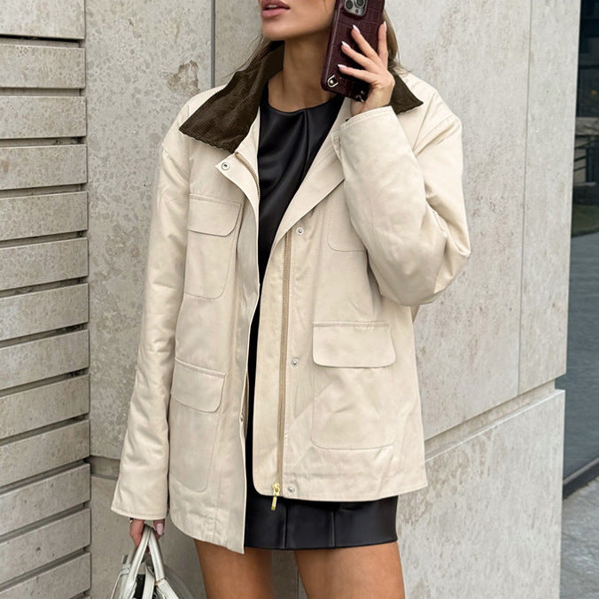 Damen Elegante Utility-Jacke mit samtigem Kragen und praktischen Taschen EB
