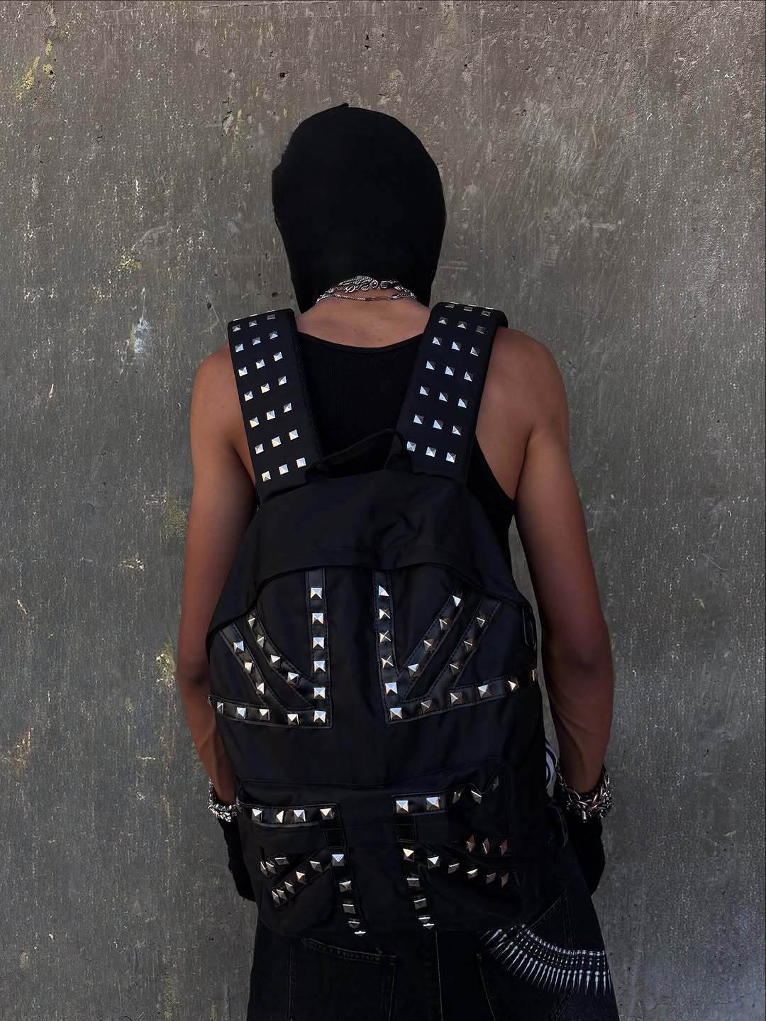 Damen Stilvolle Rucksack mit Nieten-Design EB