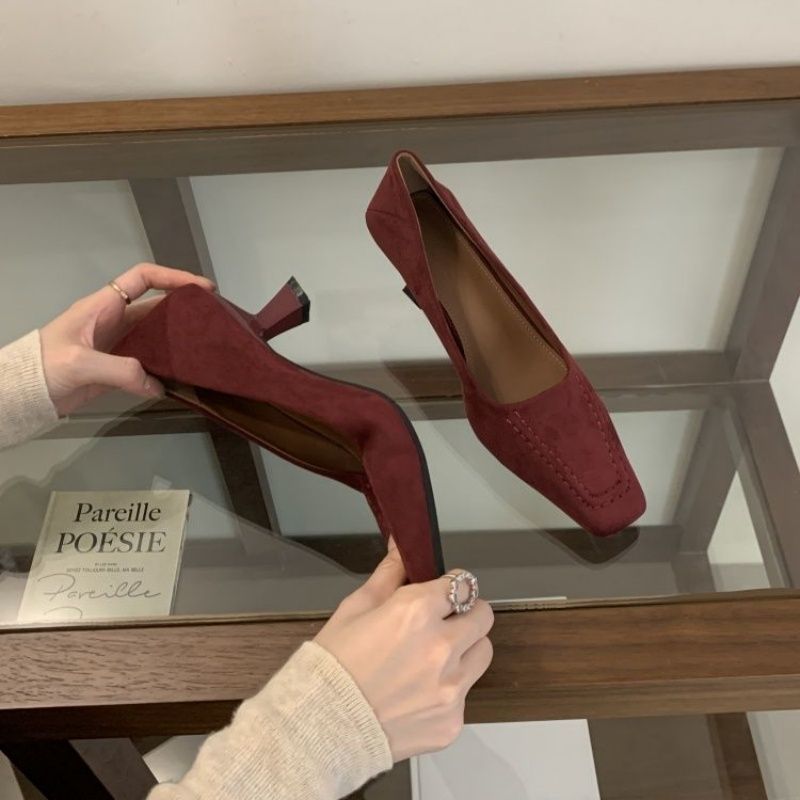 Damen elegante Ballerinas aus feinem Veloursleder EB
