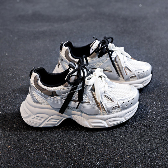 Damen Sportliche Sneakers mit atmungsaktiver Oberflächenstruktur und rutschfestem Sohlenprofil EB