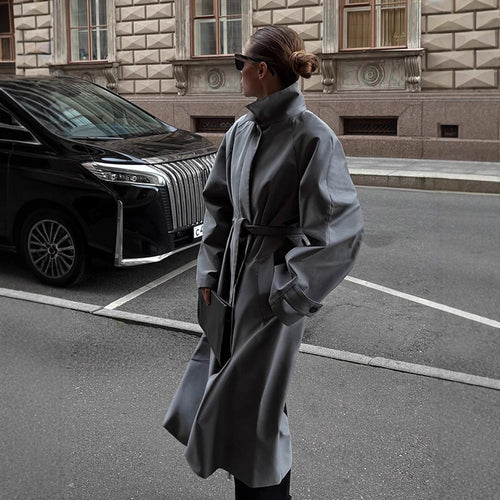 Damen eleganter Trenchcoat mit zeitgemäßen Schnitt EB