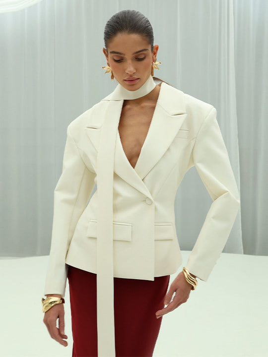 Damen Modischer Blazer mit elegantem Schalkragen und tailliertem Schnitt EB