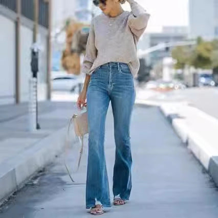 Damen nan gerade geschnittene Jeanshose in verkürzter Länge mit ausgefranstem Saum EB
