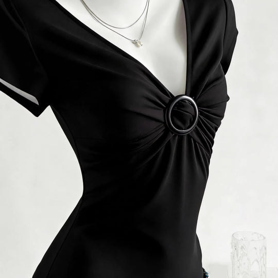Damen Figurschmeichelndes Shirt mit dekorativem Ringdetail EB